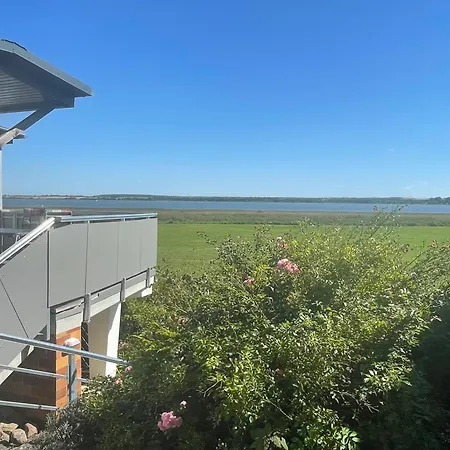 Am Kummerower 度假居 *